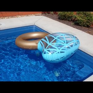 Used Giant Bling Ring Pool Float 5ft BigMouth